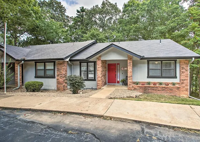 Hot Springs House With Spacious Deck And Grill!