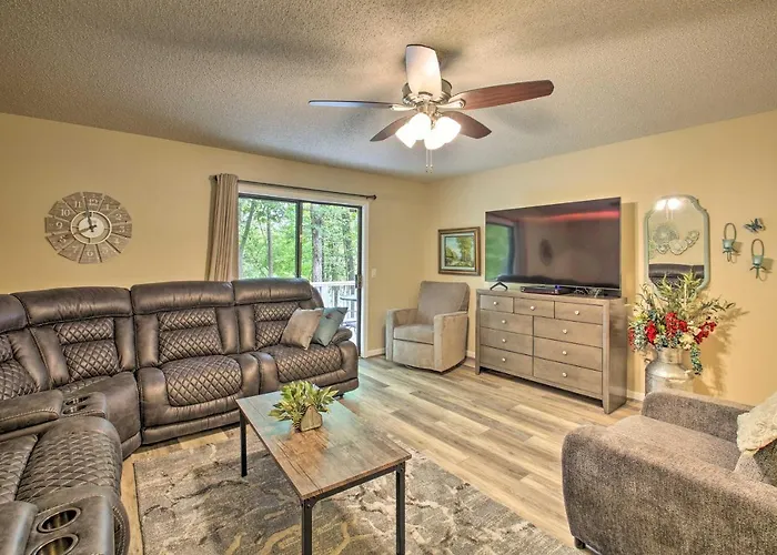 Hot Springs House With Spacious Deck And Grill!